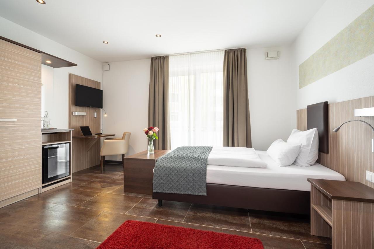 Hotel Drei Rosen Moosburg an der Isar Bagian luar foto